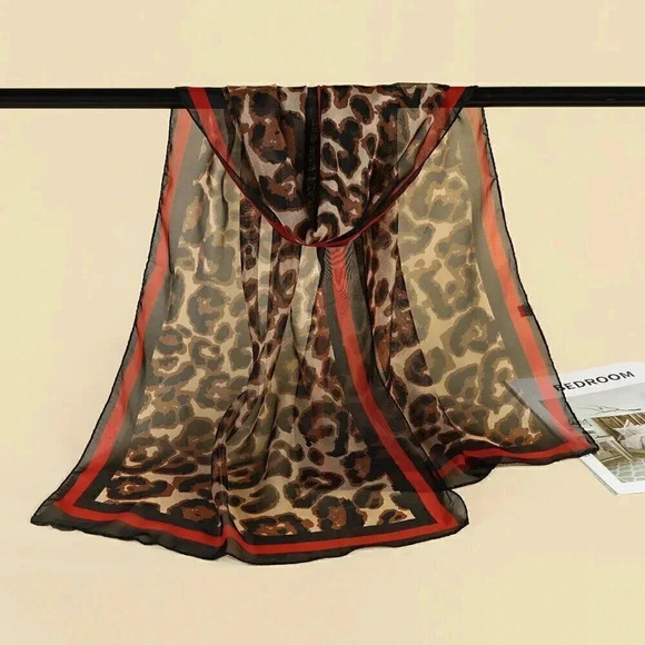 Multicolor Women's Street Leopard Print Scarf - Picture 2 of 3